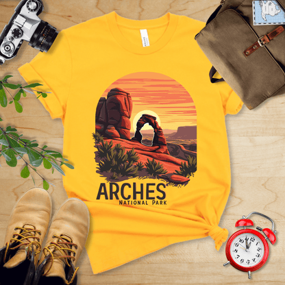 Hike Tee T-Shirt Gold / S Arches National Park Shirt