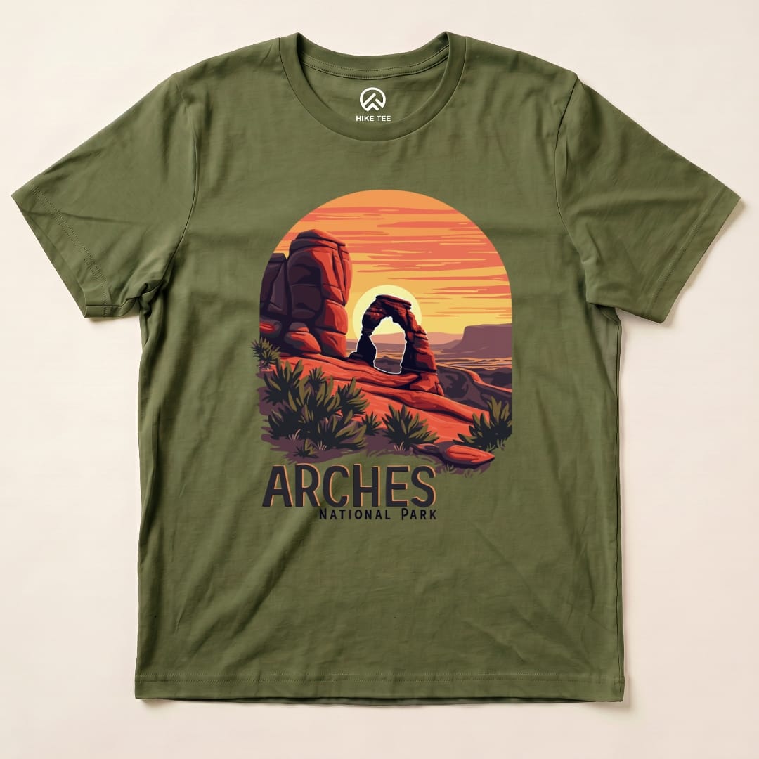 Hike Tee T-Shirt Military Green / S Arches National Park Shirt