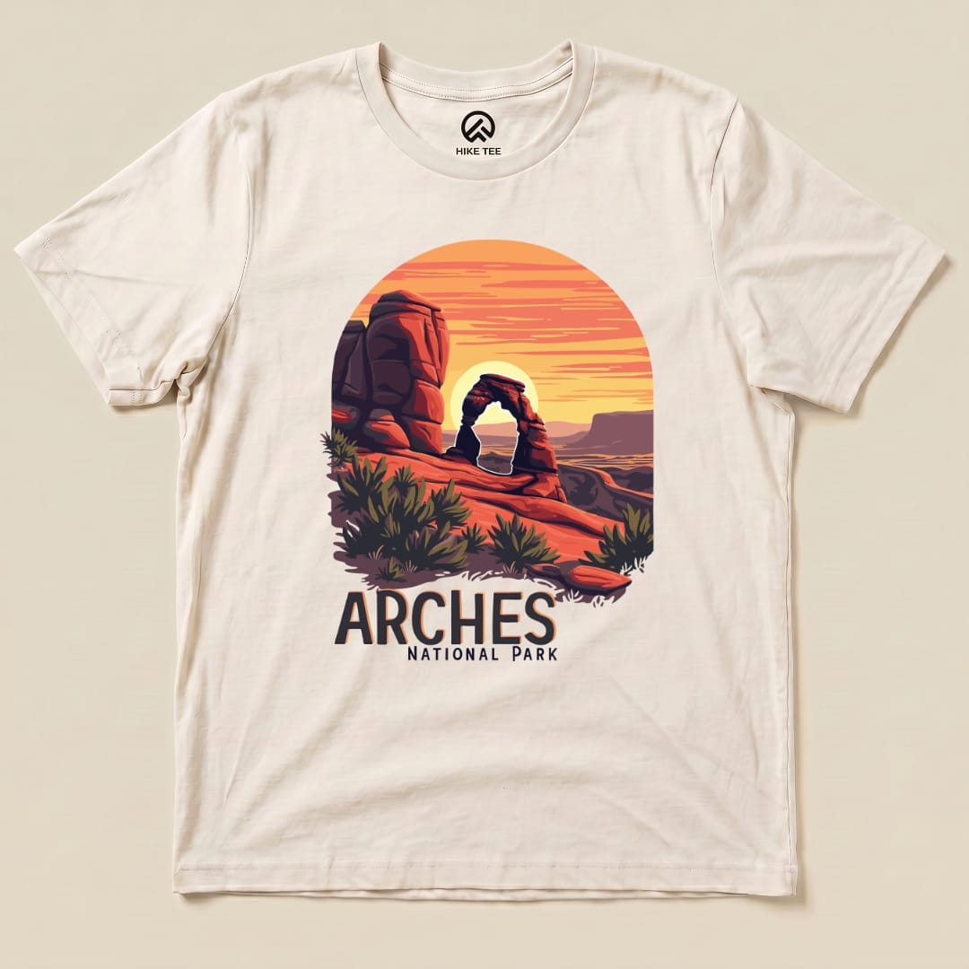 Hike Tee T-Shirt Natural / S Arches National Park Shirt