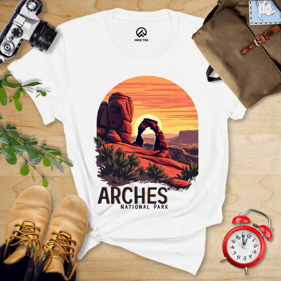 Hike Tee T-Shirt White / S Arches National Park Shirt