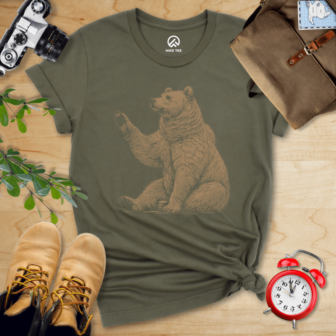 Hike Tee T-Shirt Military Green / S Bear Is Watching Shirt