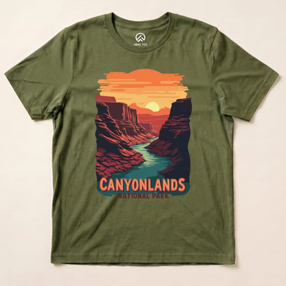 Hike Tee T-Shirt Military Green / S Canyonlands National Park Shirt