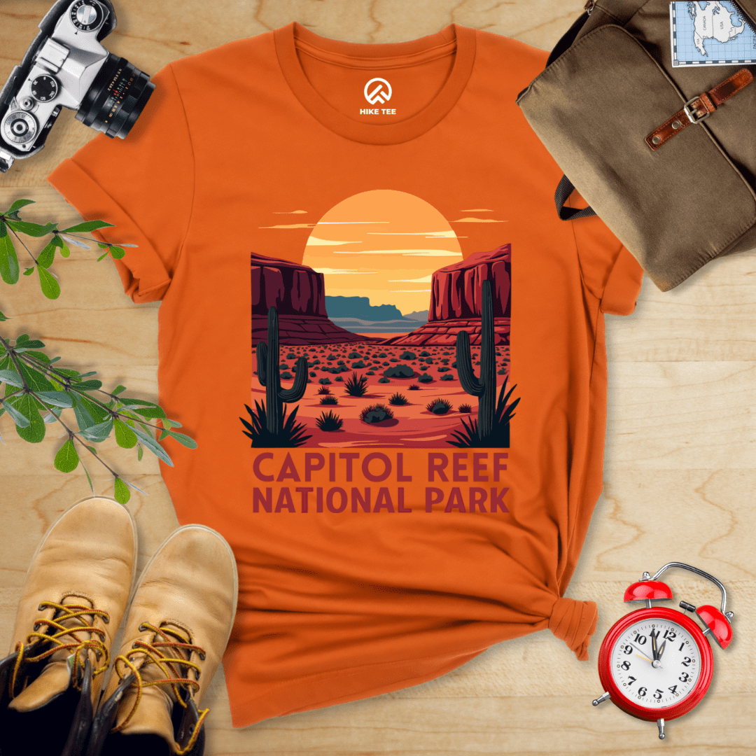 Hike Tee T-Shirt Autumn / S Capitol Reef National Park Shirt