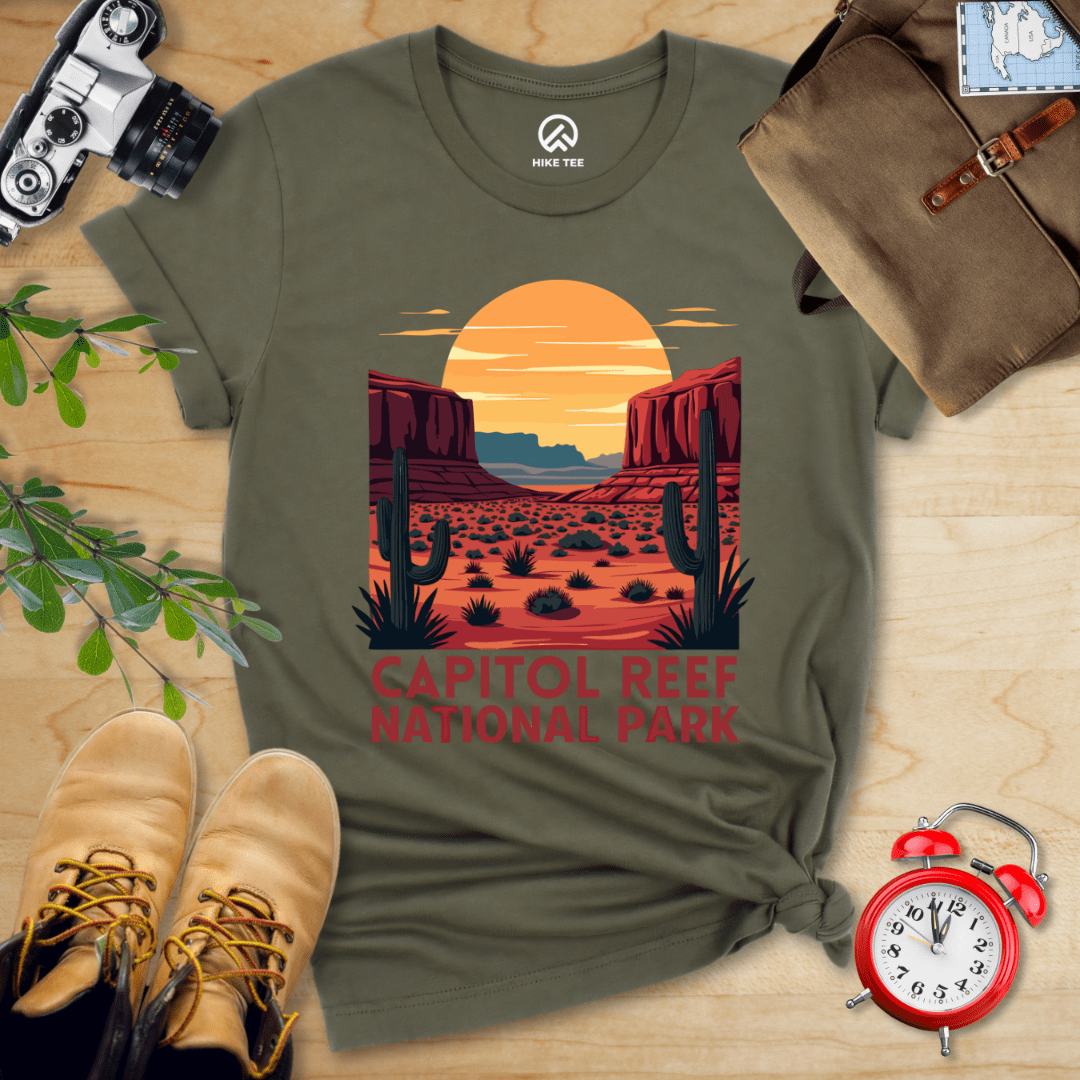 Hike Tee T-Shirt Military Green / S Capitol Reef National Park Shirt
