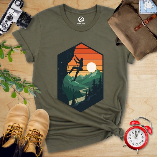 Hike Tee T-Shirt Military Green / S Climbing Retro Shirt