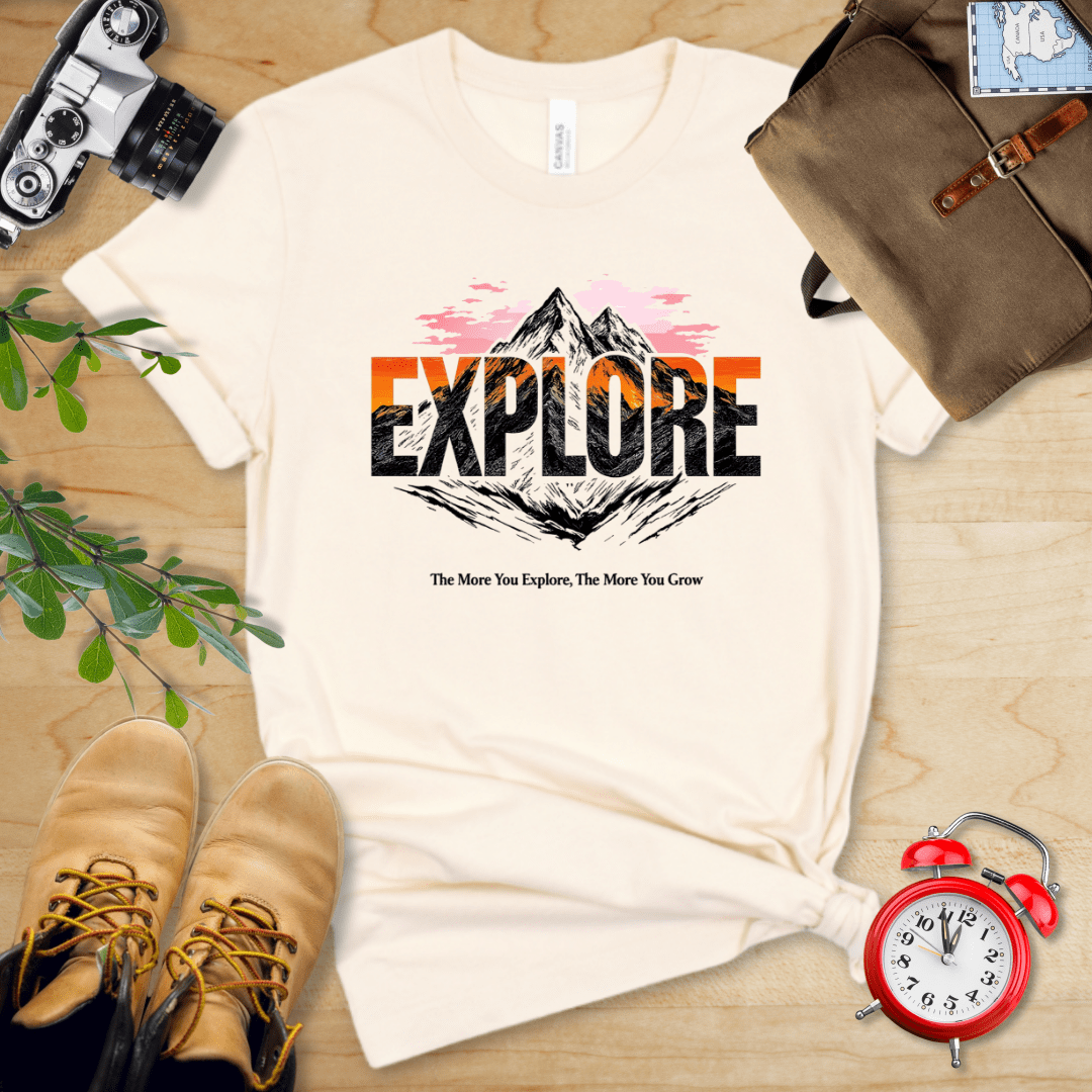 Hike Tee T-Shirt Natural / S Explore Mountains Shirt