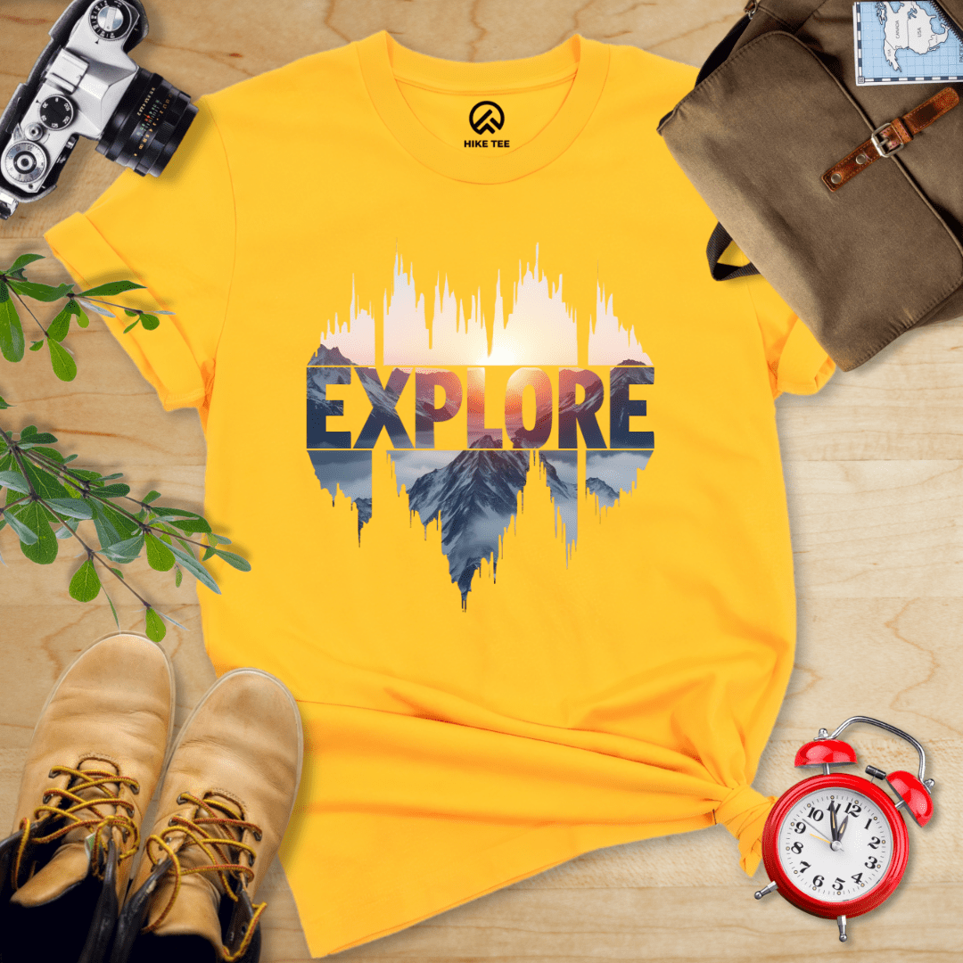 Hike Tee T-Shirt Gold / S Explore Shirt