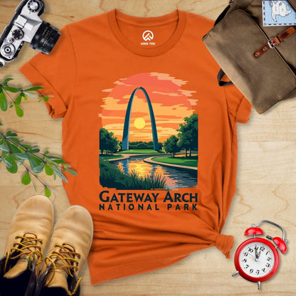 Hike Tee T-Shirt Autumn / S Gateway Arch National Park Shirt