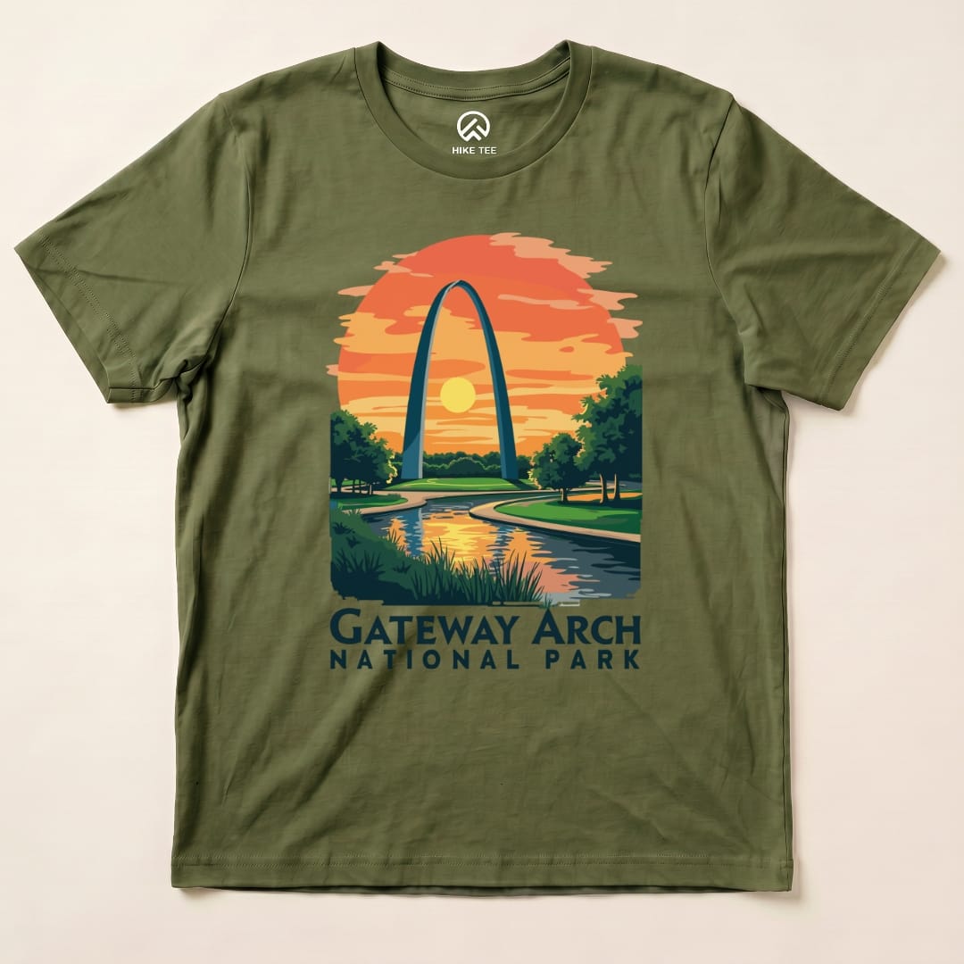 Hike Tee T-Shirt Military Green / S Gateway Arch National Park Shirt