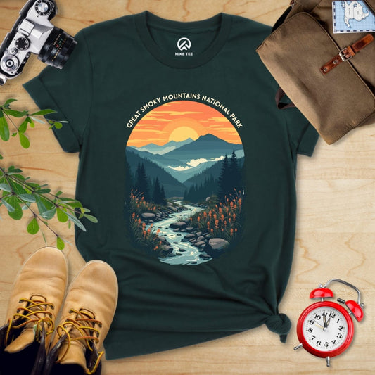 Hike Tee T-Shirt Forest / S Great Smoky Mountains National Park Shirt