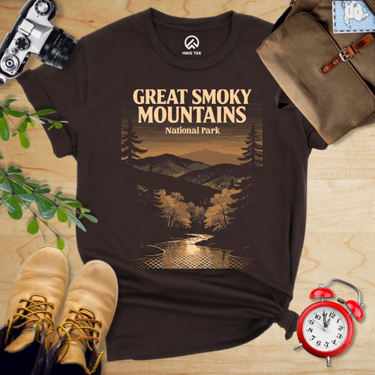 Hike Tee T-Shirt Brown / S Great Smoky Mountains Vintage Shirt