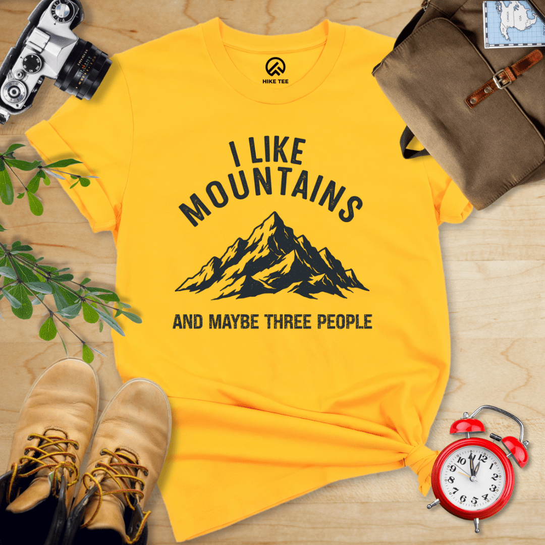 Hike Tee T-Shirt Gold / S I Like Mountains Shirt