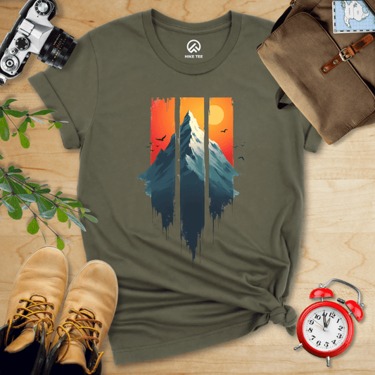 Hike Tee T-Shirt Military Green / S Mountain Sunset Shirt