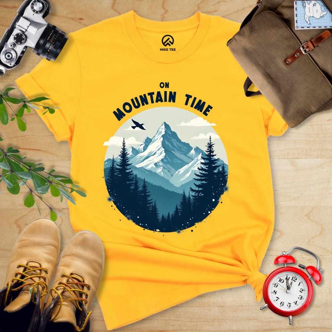 Hike Tee T-Shirt Gold / S On Mountain Time Shirt