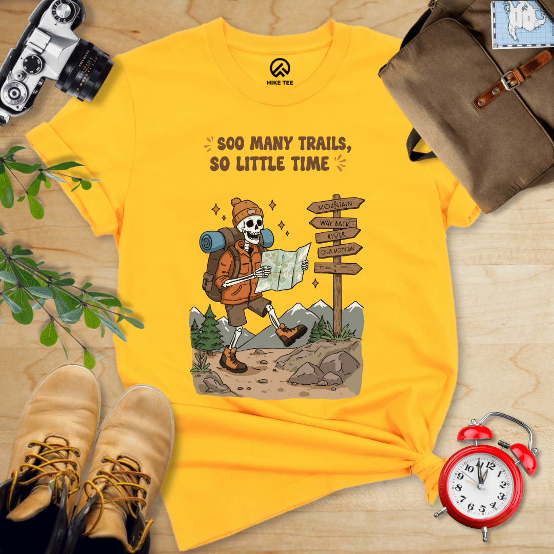 Hike Tee T-Shirt Gold / S So Many Trails