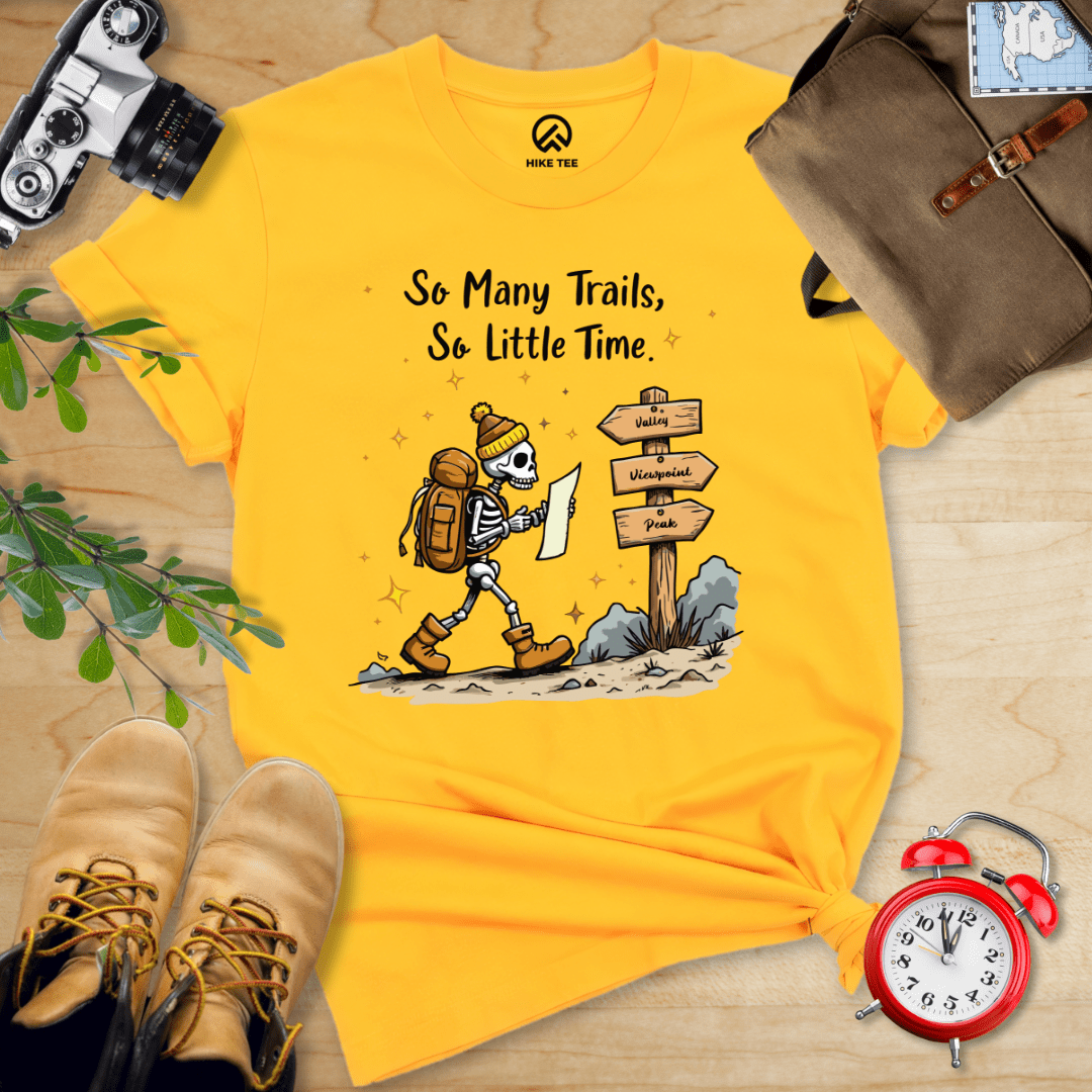 Hike Tee T-Shirt Gold / S So Many Trails