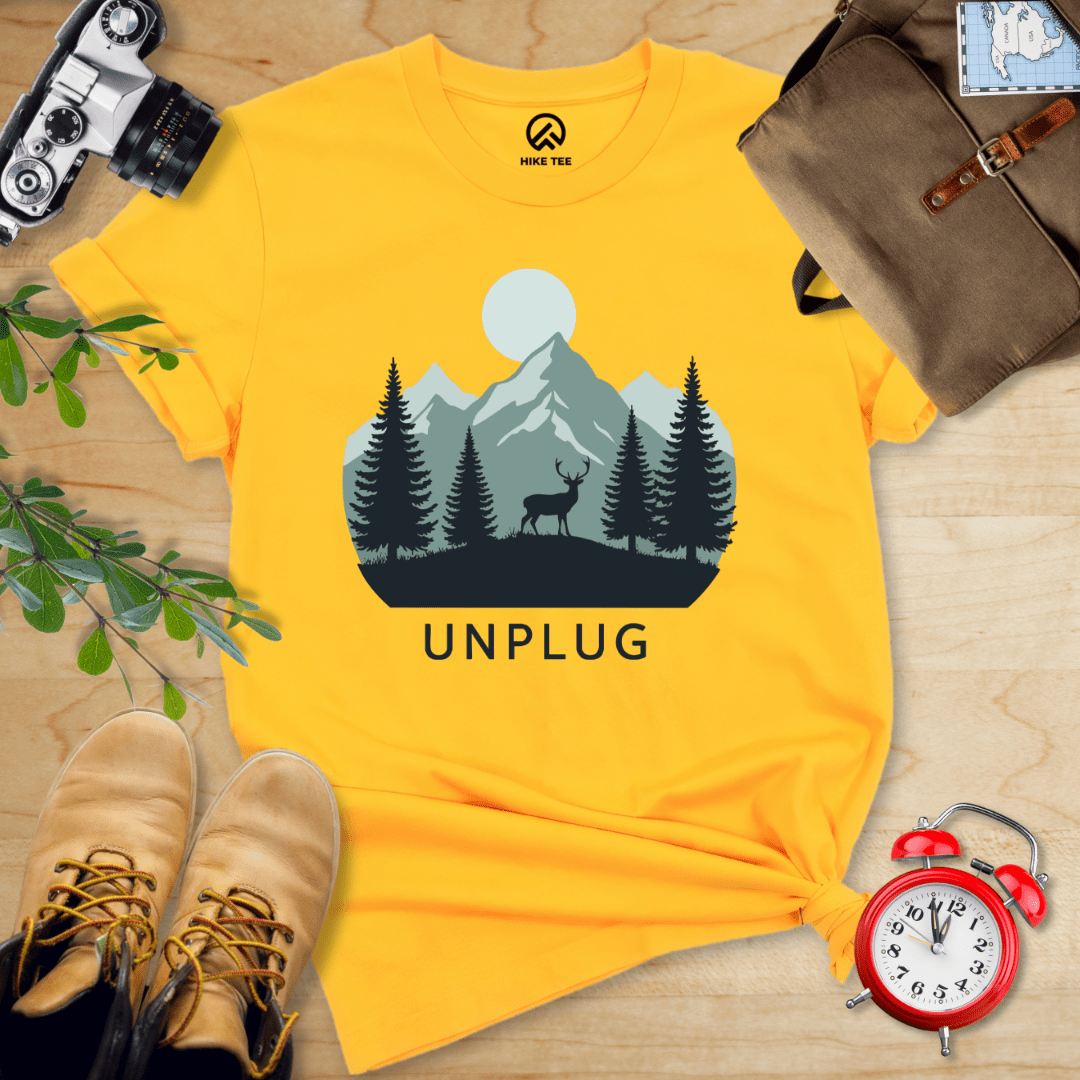 Hike Tee T-Shirt Gold / S Unplug Shirt