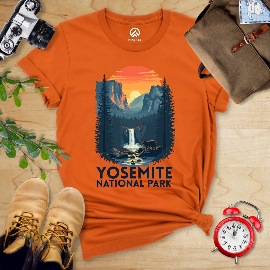 Hike Tee T-Shirt Autumn / S Yosemite National Park Shirt