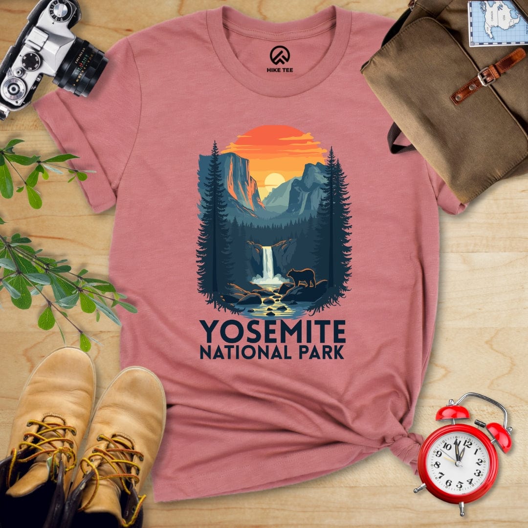 Hike Tee T-Shirt Heather Mauve / S Yosemite National Park Shirt