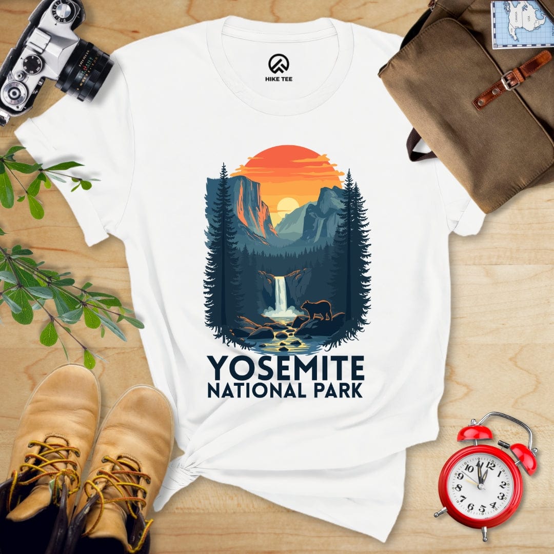 Hike Tee T-Shirt White / S Yosemite National Park Shirt